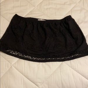 Black strapless crop top